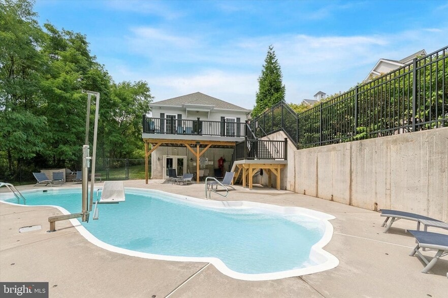 Building Photo - 6301 Lydia Hollow Dr