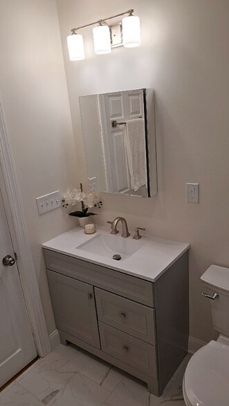 Building Photo - 100 Melvin Ave