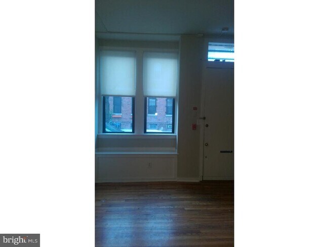Building Photo - 409-15 S 11th St