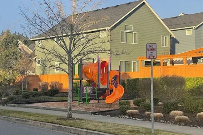 Building Photo - Bothell Home