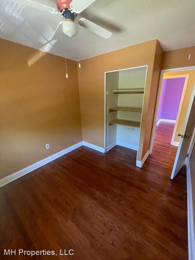 Building Photo - 5 br, 3 bath House - 7027 Cresthaven Drive