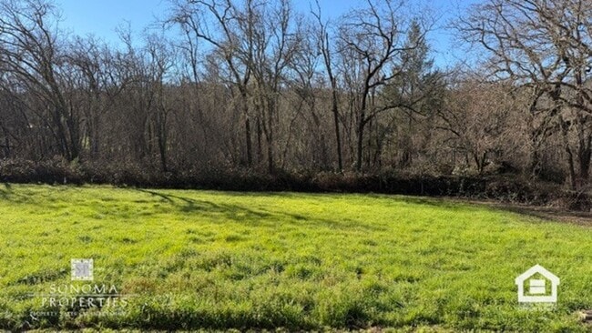 Building Photo - Charming 1-Bedroom Over-Garage Apartment in Kenwood