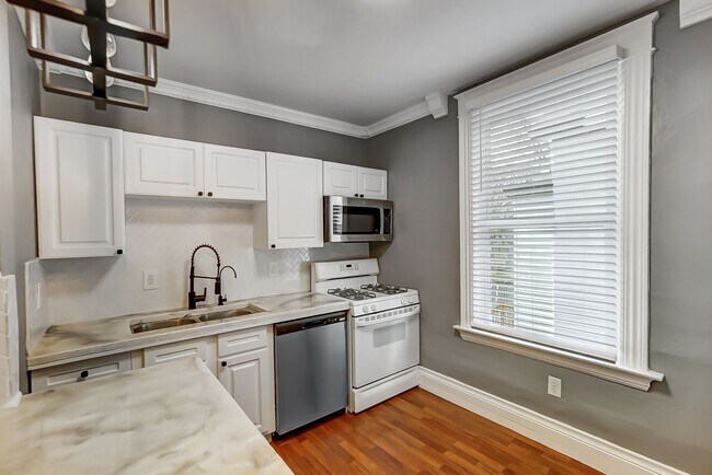 Building Photo - 1706 Sherman Ave