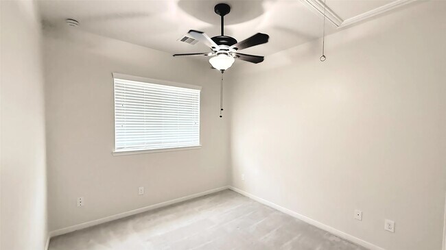 Building Photo - 15110 Sierra Ridge Dr