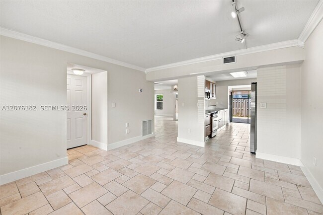 Building Photo - 6820 SW 128th Ct