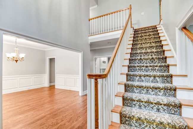 Building Photo - Large, beautiful home in Oconee!