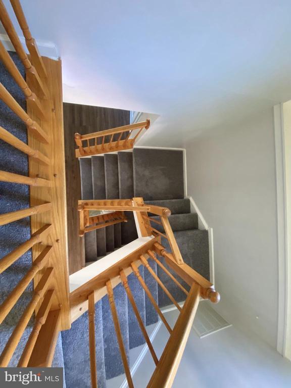 Building Photo - 108 Monet Cir