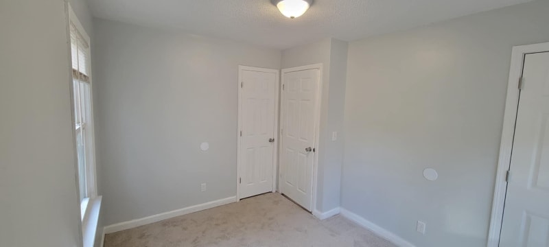 Building Photo - 321 Nelson St