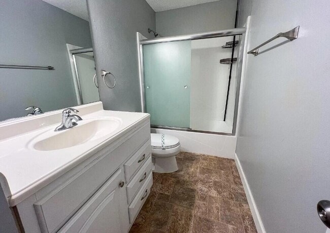 Building Photo - 16 Cape Dr NW