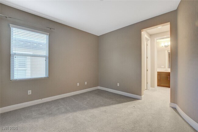 Building Photo - 12217 Nasino Ave