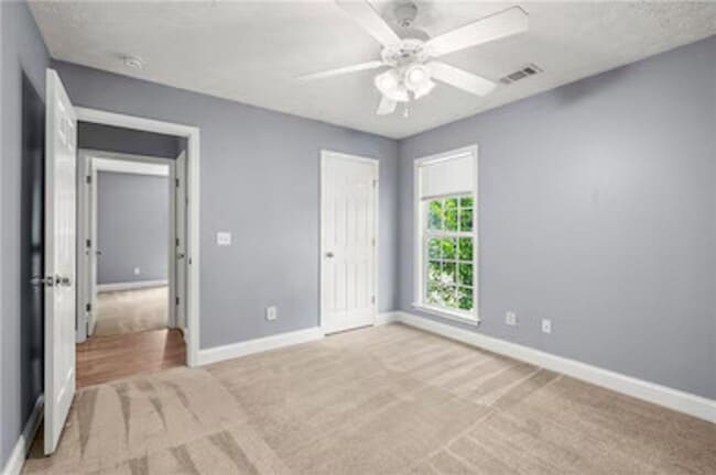 Building Photo - 60 Duke Dr