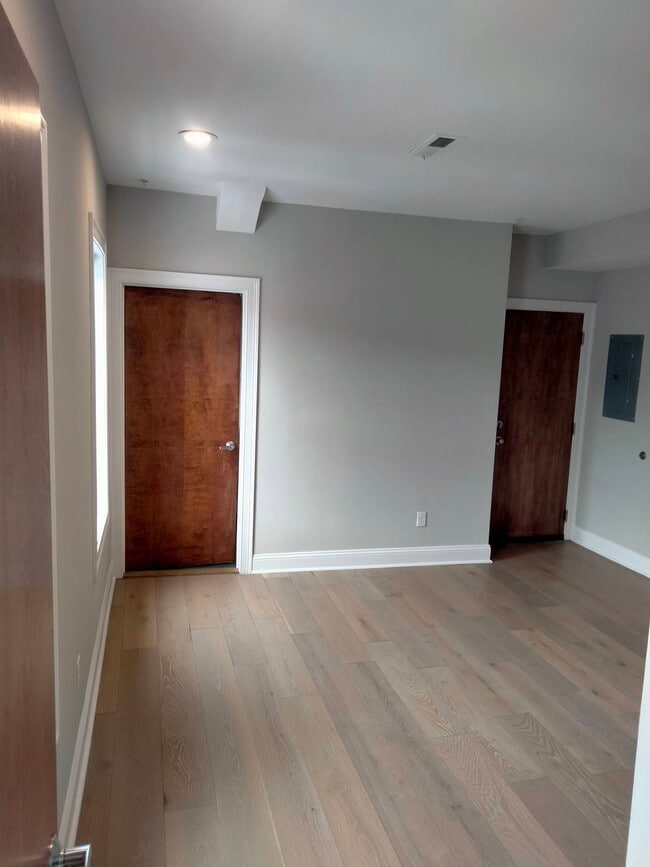 Building Photo - 47 Imlay St