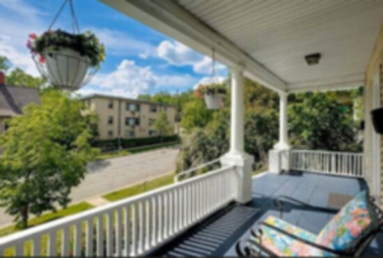 Building Photo - 896 Westminster St