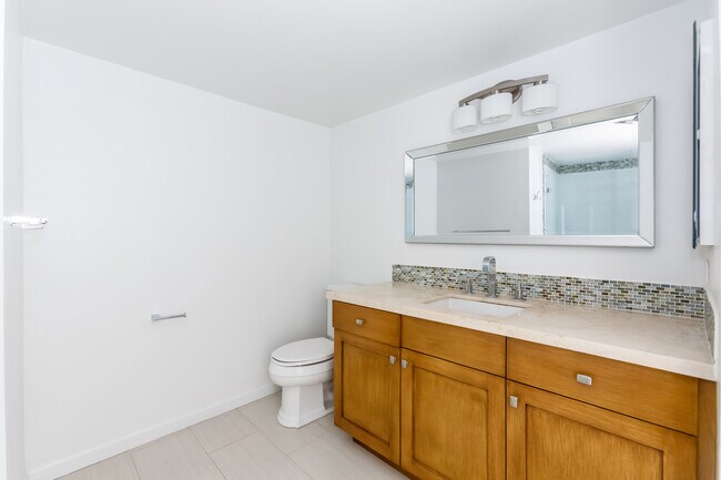 Second bathroom - 1738 S Bentley Ave