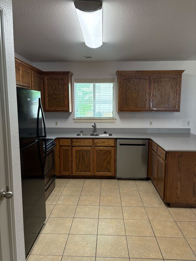 Building Photo - 1415 Owens St