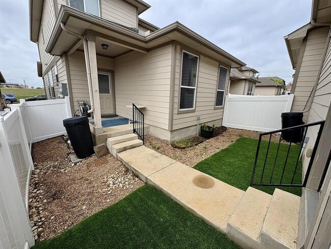 Building Photo - 116 Gates of the Arctic Ave