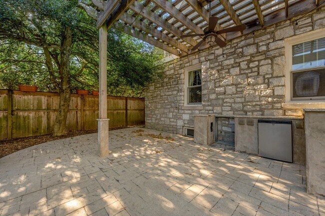 Building Photo - Charming 4Bedroom Stone Home with Detached Guest Apartment & Garage in Chevy Chase