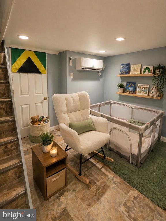 Building Photo - 6251 E Wister St