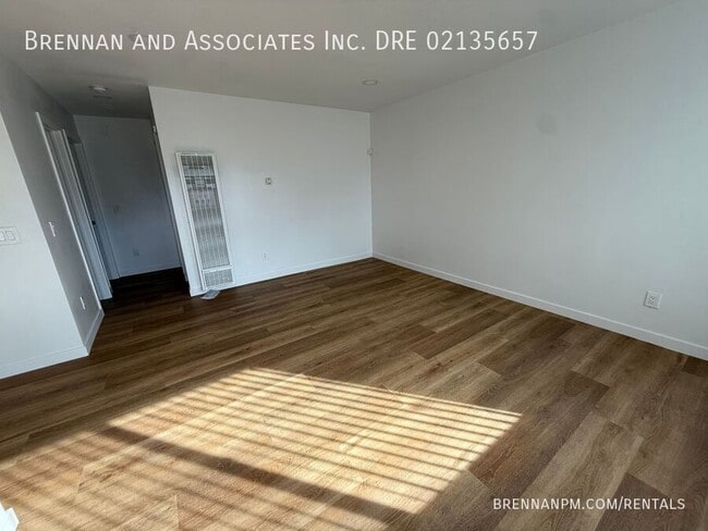 Building Photo - 3774 Beta St