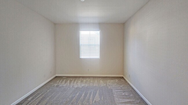 Building Photo - 840 Bronze Ln