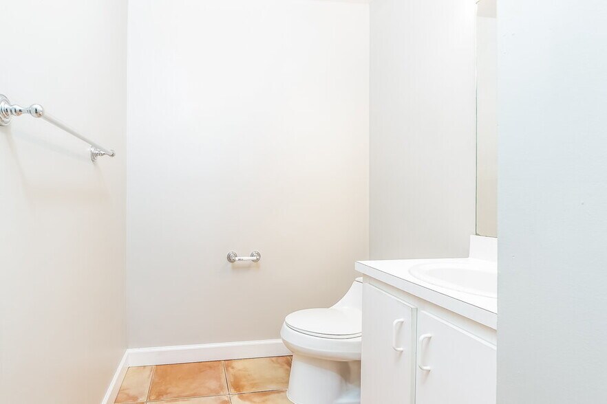 Building Photo - 8748 Jade Ct