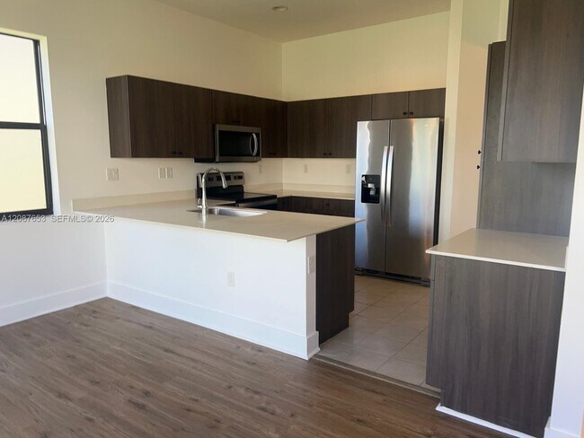 Building Photo - 5525 Agostino Way