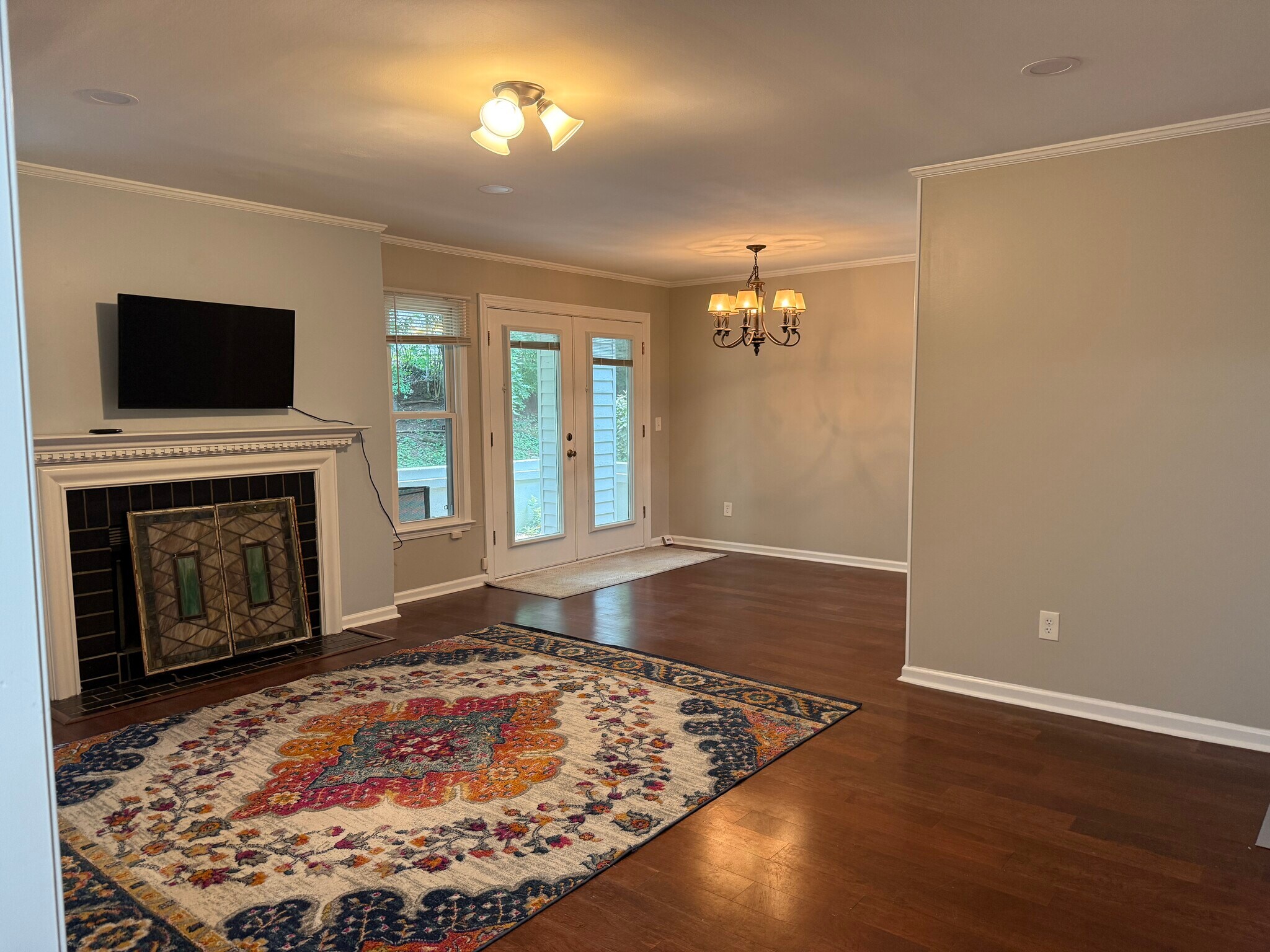 Family Room and Dining Room. - 226 Hillsboro Pl