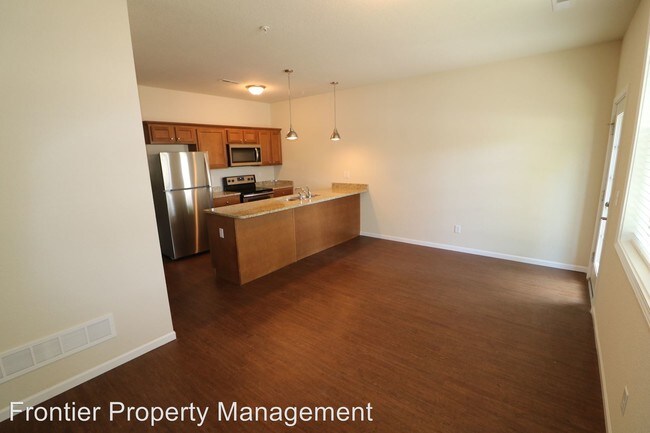 Building Photo - 1024 Fremont St