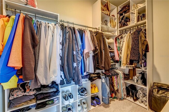 Building Photo - 10210 Daybreak Glen