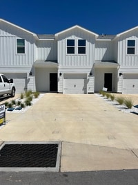 Building Photo - 396 Salt Creek Lane