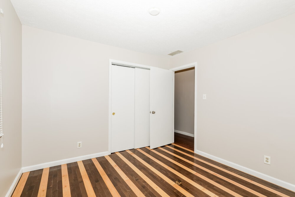 Building Photo - 476 Spring Dr
