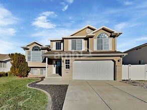 Building Photo - 2602 W 4050 S