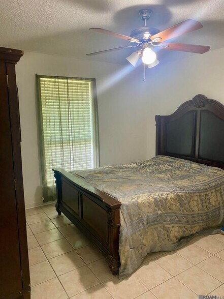 Building Photo - 3087 Farrington Dr