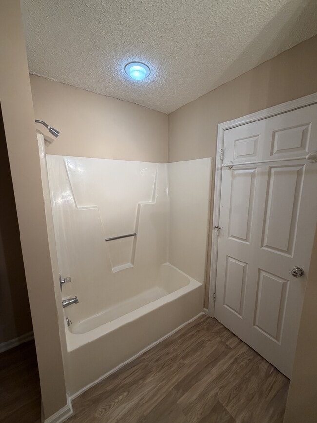 Building Photo - 2903 Cedar Creek Rd