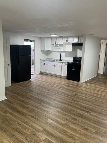 Building Photo - 1604 E Nome St