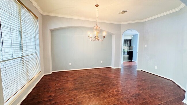Building Photo - 3218 Oak Cliff Ln