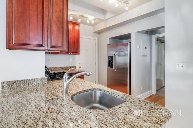 Building Photo - 376 Nodine St