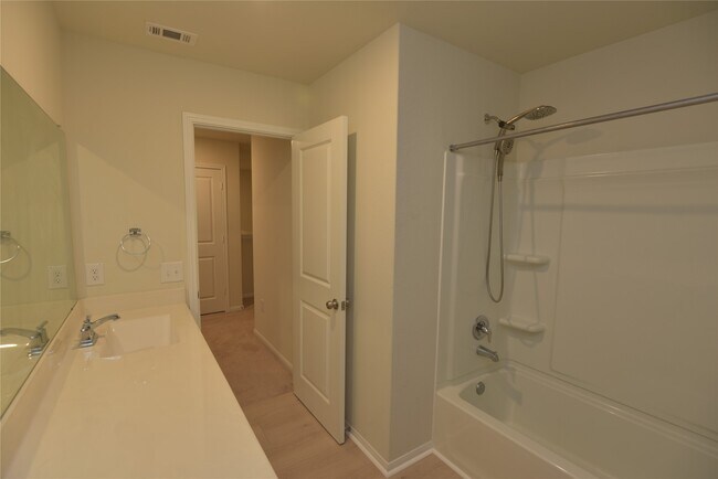 Building Photo - 16322 Dutton Clover Dr