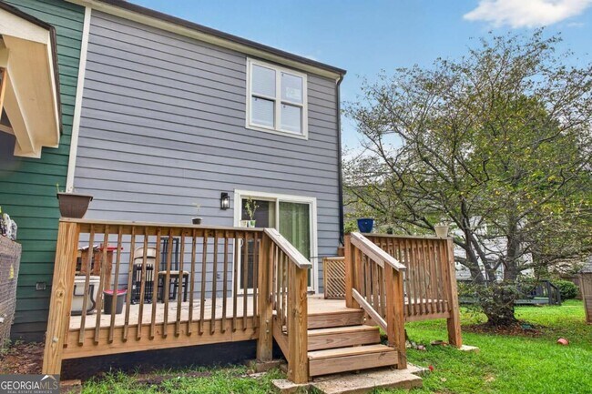 Building Photo - 7033 Panda Ln