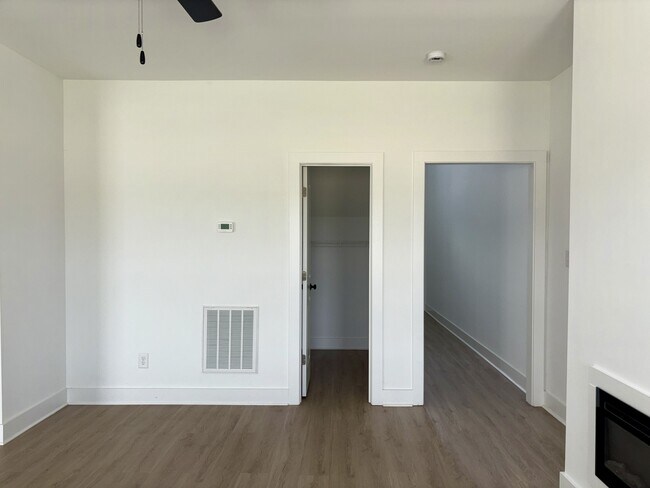 Building Photo - 120 Willa Mae Ln