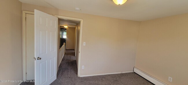 Building Photo - 32 Murray St