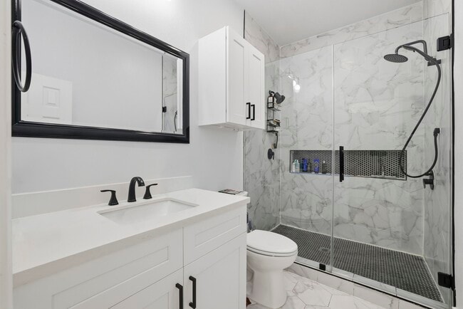 Building Photo - 1401 Sydnor St