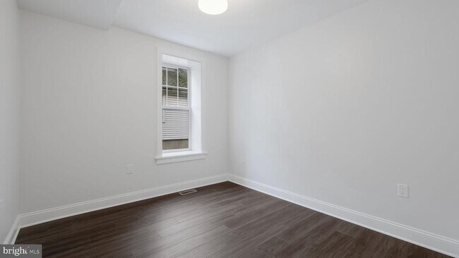 Building Photo - 115 Harvey Ave