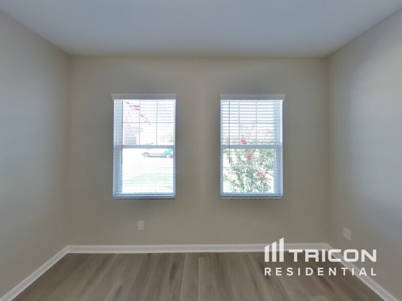 Building Photo - 5637 Cookstown Ln