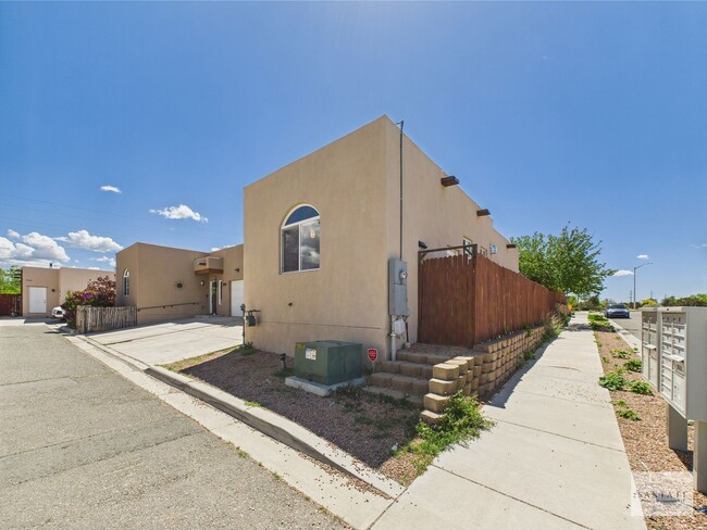 Building Photo - Bright & Airy | Spacious Kitchen, A/C & Ga...
