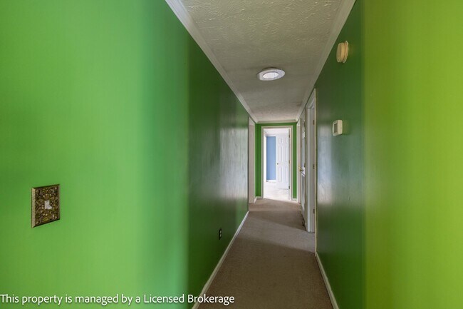 Building Photo - 40915 Deer Haven Dr