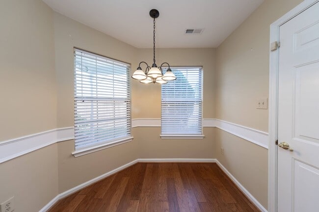Building Photo - 308 Ferguson Bend