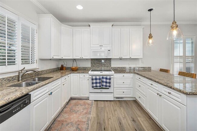 Building Photo - 122 Rosemont St