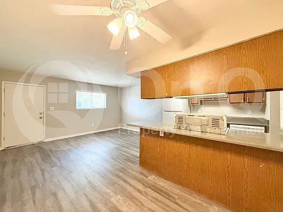 Building Photo - 3002 E Waltann Ln