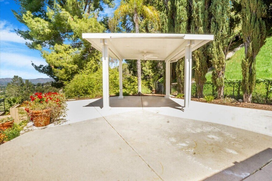 Building Photo - 22903 De Kalb Dr